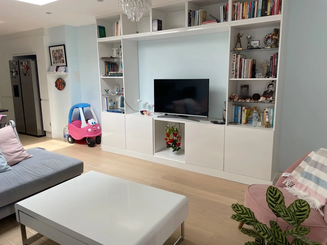 Room George V Way in Greater London