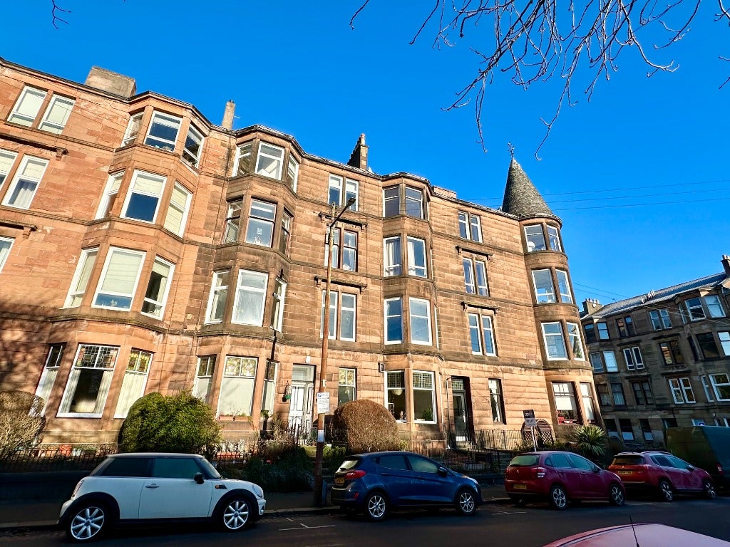 Flat Wilton Gardens in Glasgow