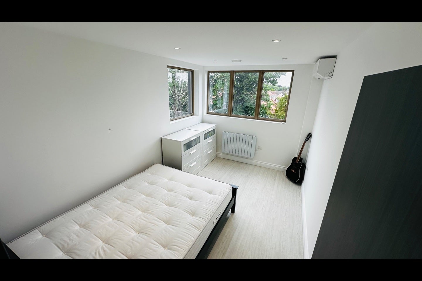 Room Staines Road in Greater London