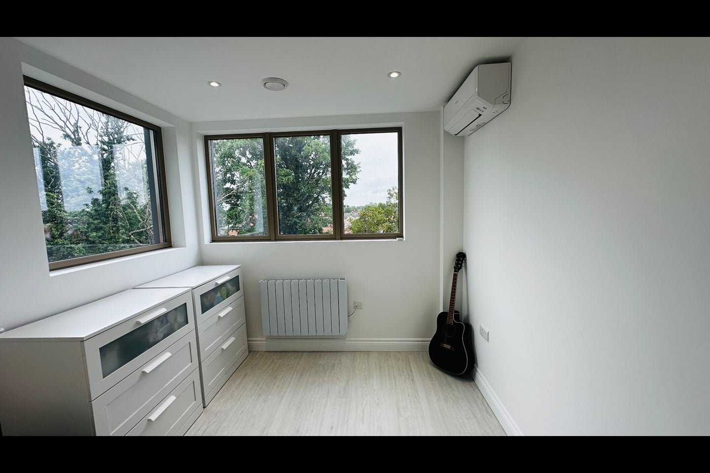 Room Staines Road in Greater London