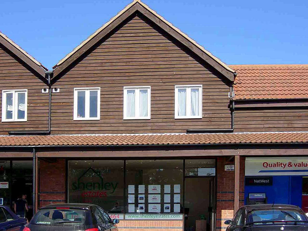Flat Andrew Close in Hertsmere