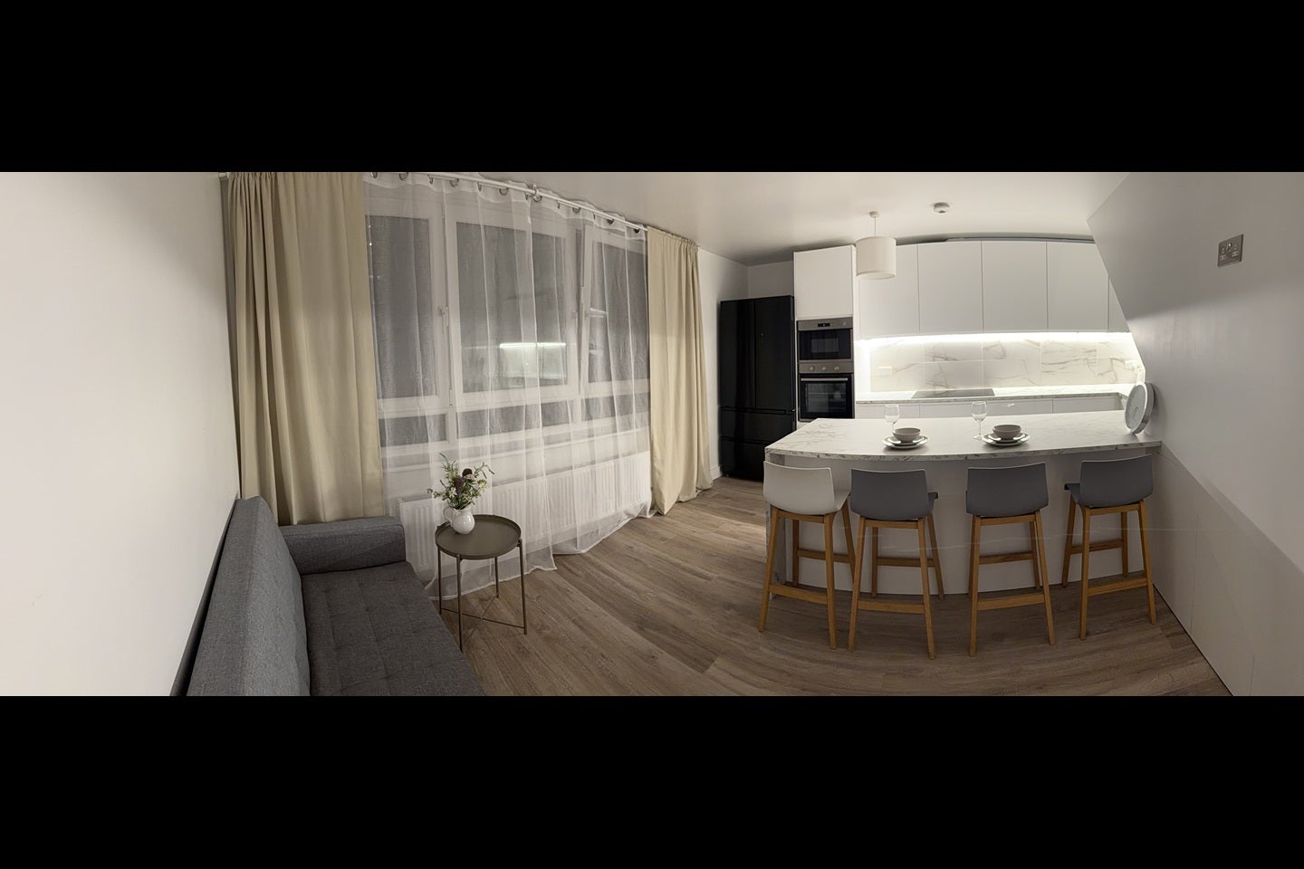 Room Surrey Lane in Greater London