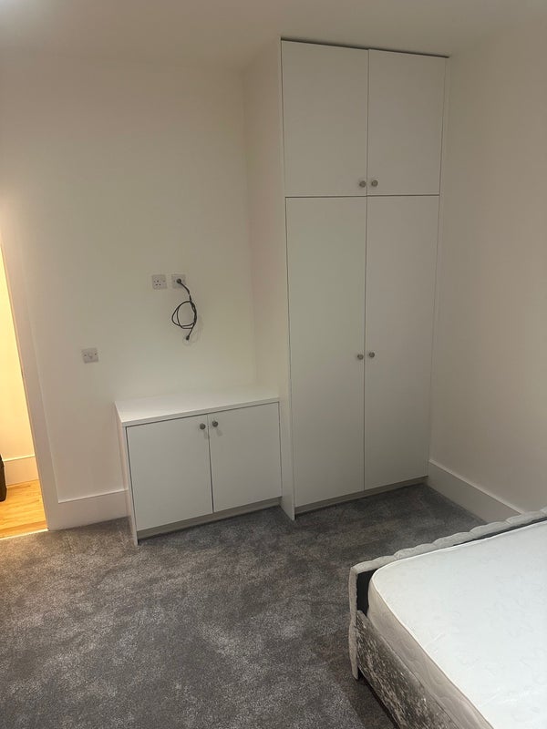 Room Palmerston Crescent in Greater London
