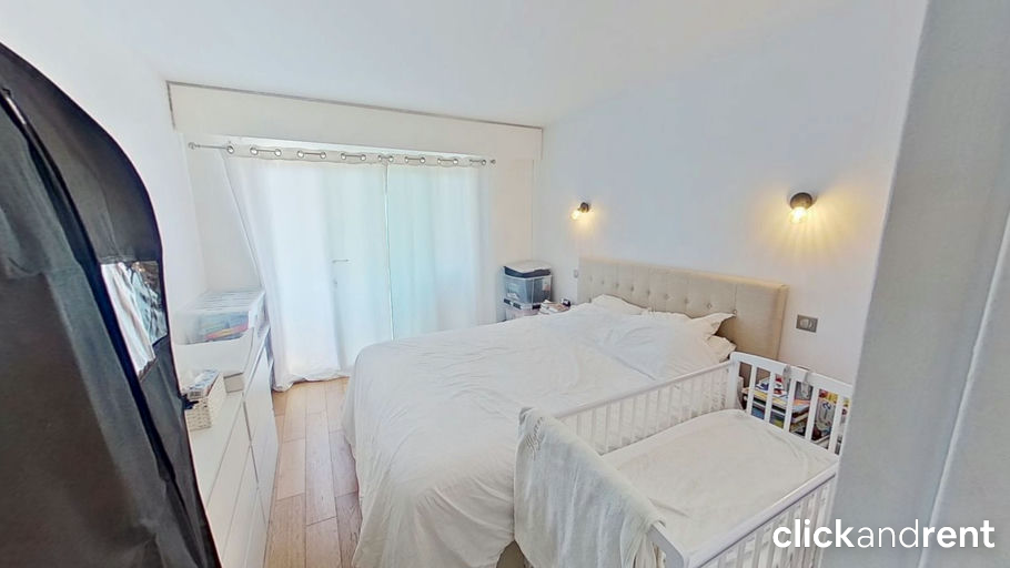 Flat Rue de Belleville in Paris