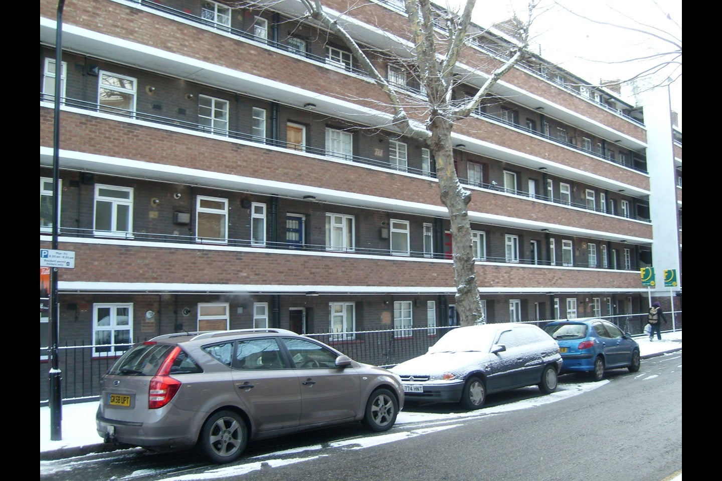 Flat Bevenden Street in Greater London