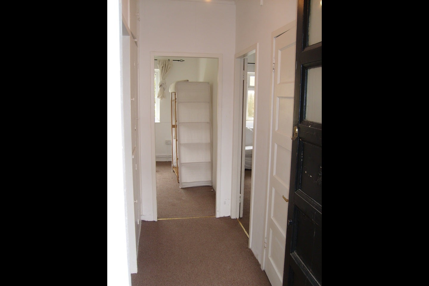 Flat Bevenden Street in Greater London