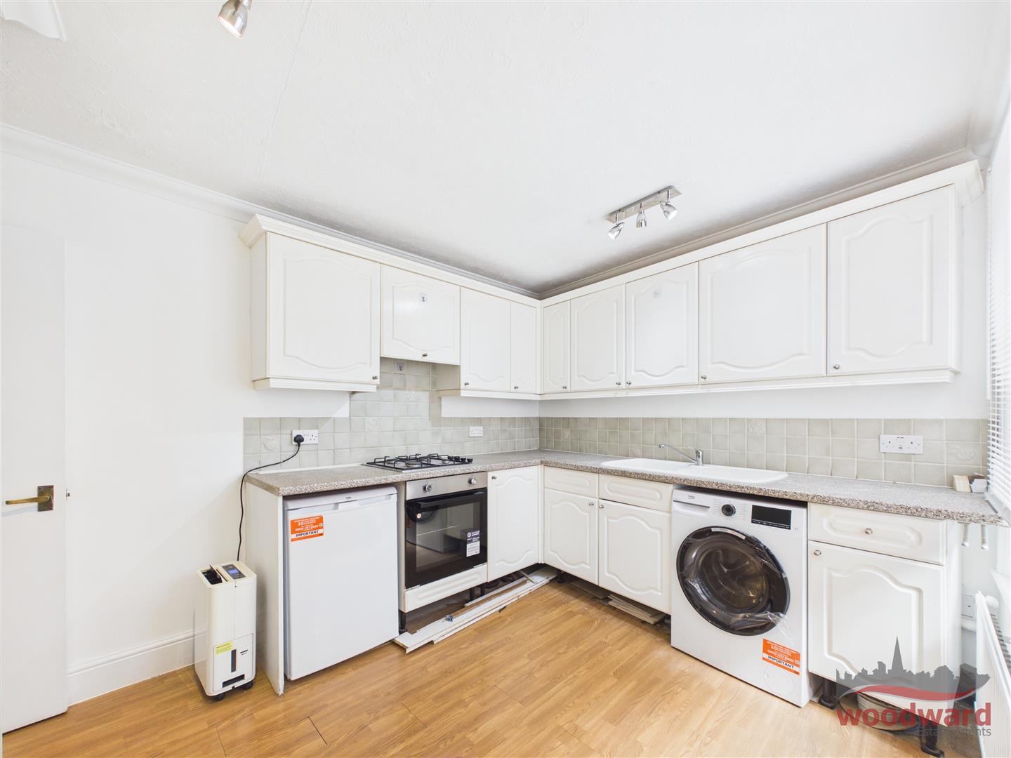 Flat Wellington Terrace in Greater London