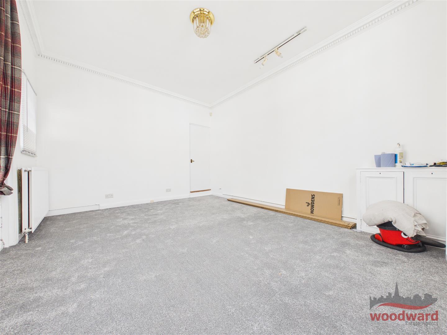 Flat Wellington Terrace in Greater London