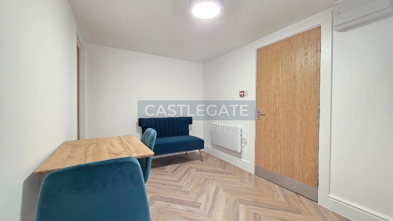 Flat Colne Street in Kirklees