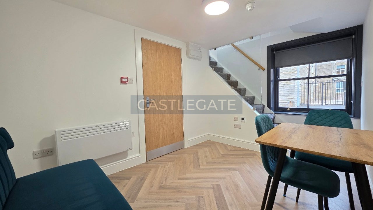 Flat Colne Street in Kirklees