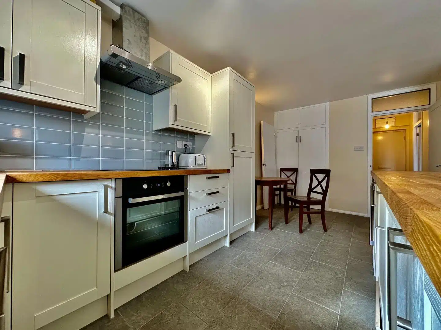 Flat Cuthbert Road in Thanet