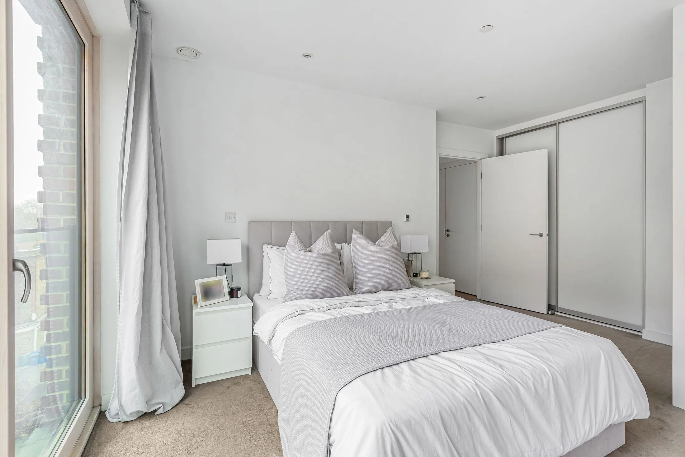 Flat Rodney Road in Greater London