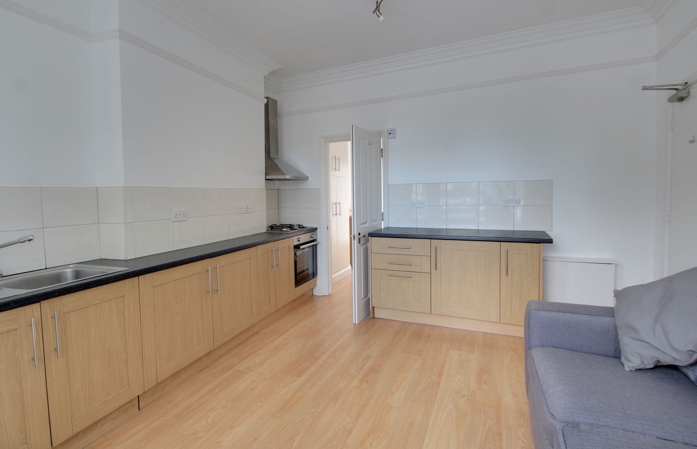 Flat Pollard Road in Greater London