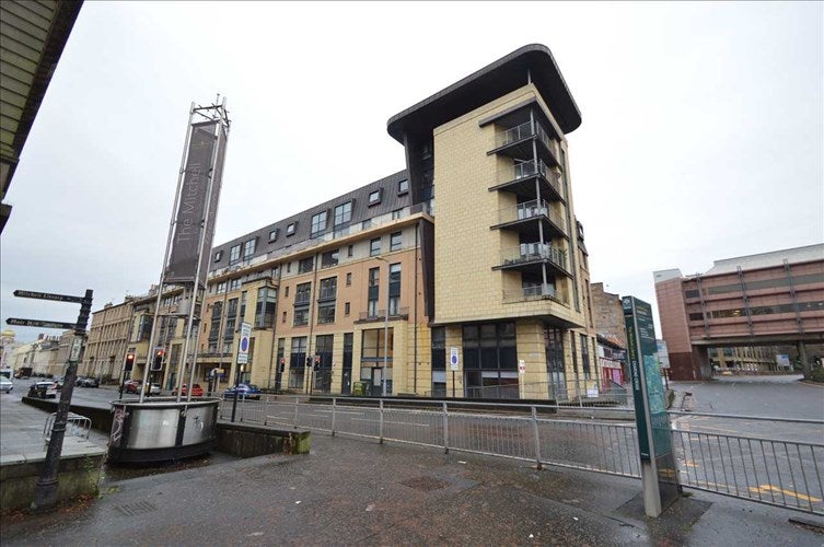 Flat M8 in Glasgow