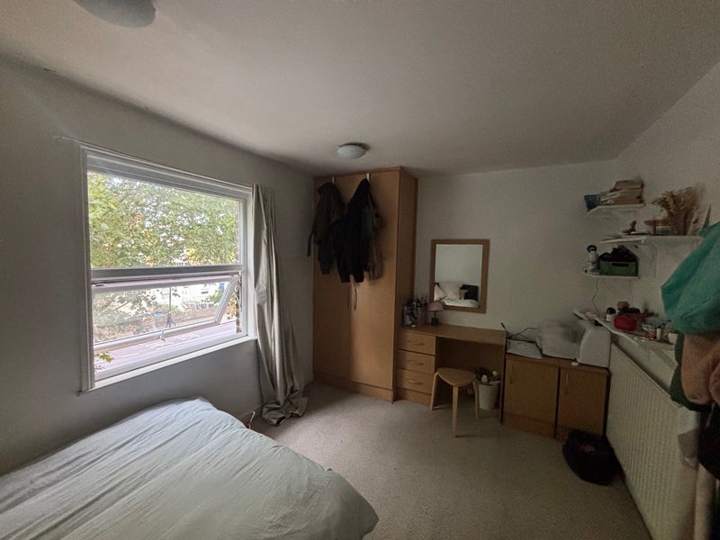 Room Kingsland Road in Greater London
