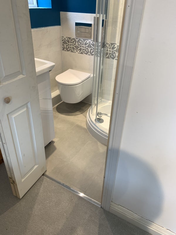 Room Searles Road in Greater London