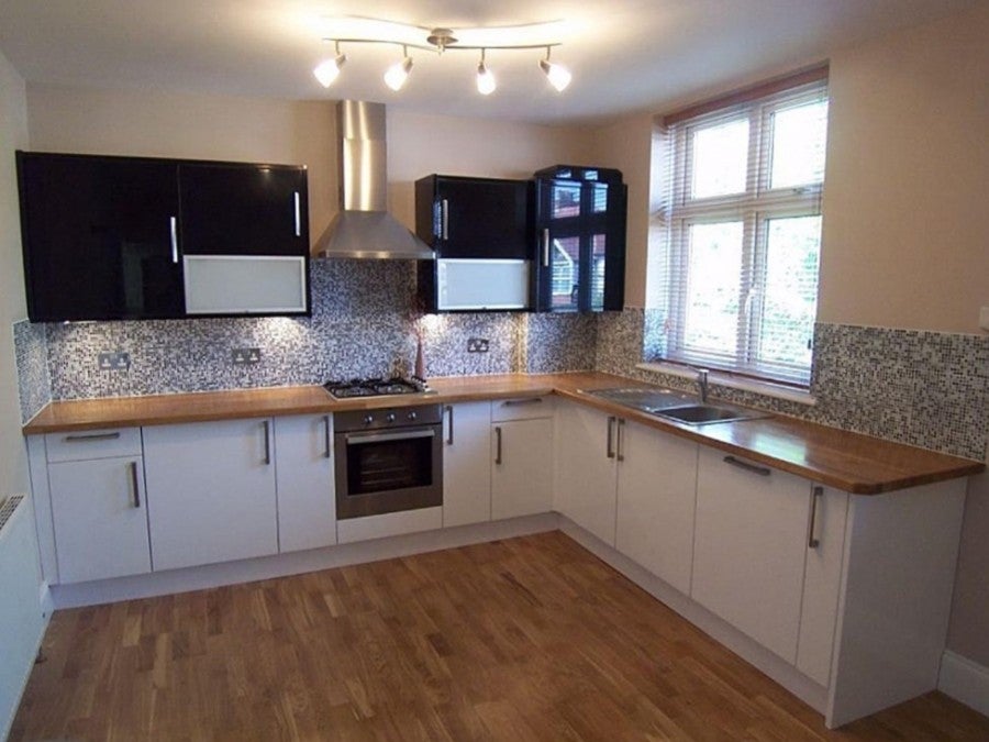Flat Radnor Road in Greater London