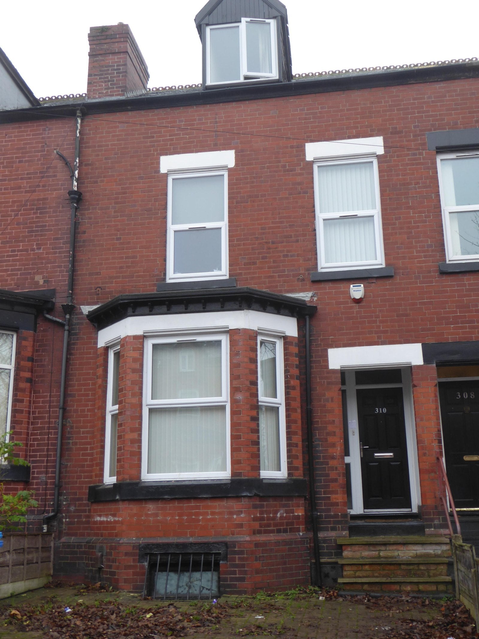 House Wellington Street West in Salford