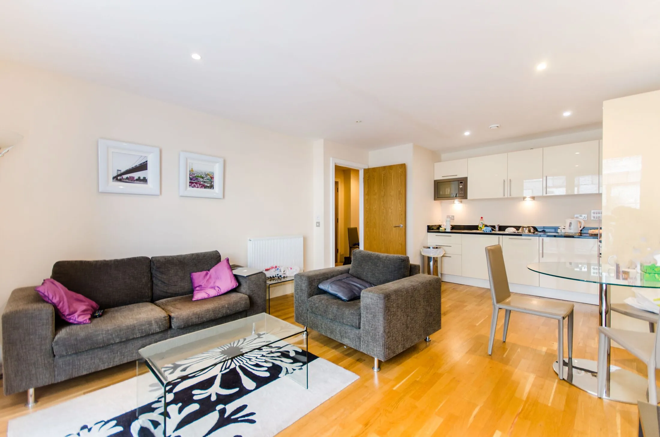 Flat Millharbour in Greater London