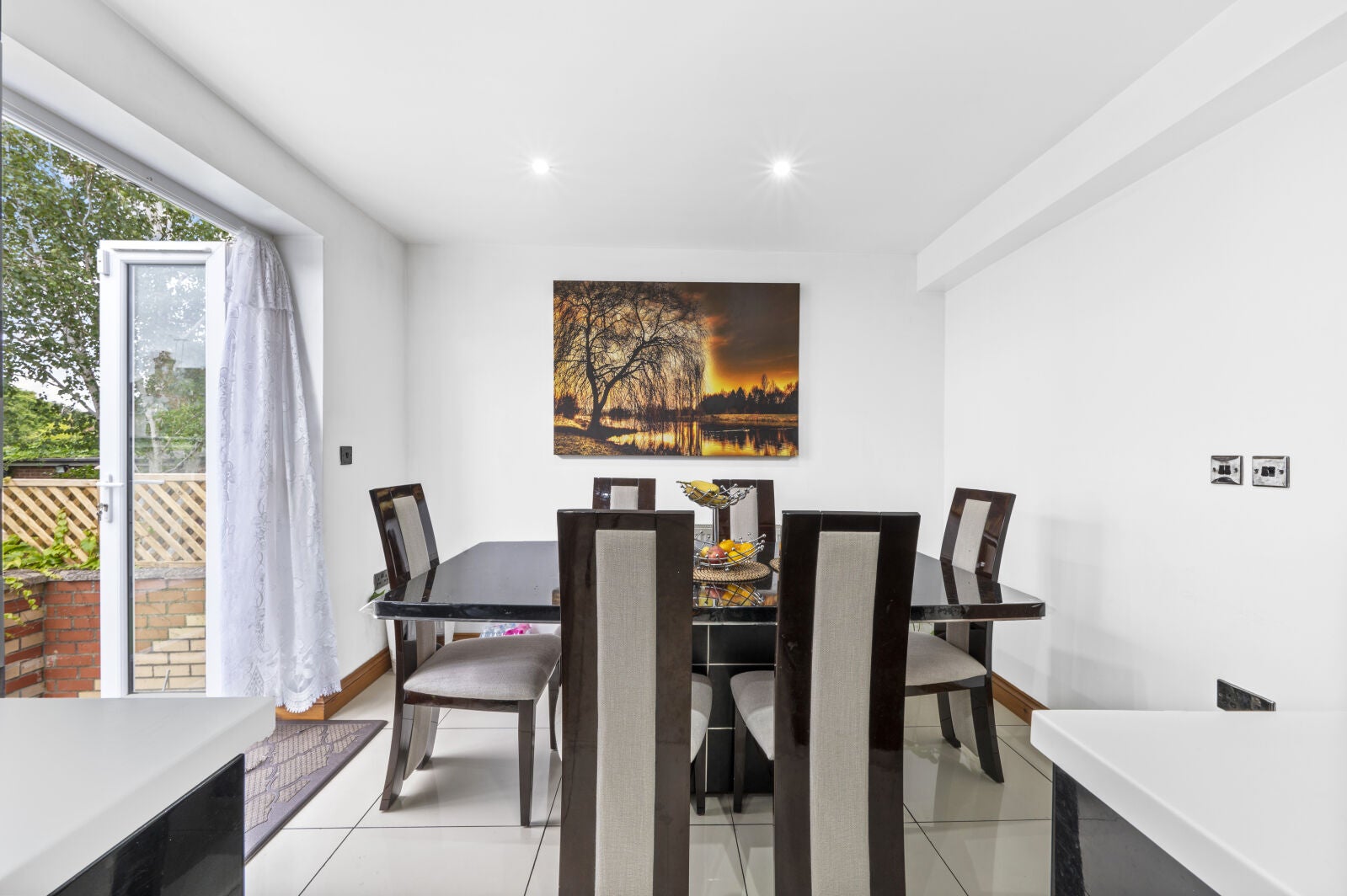 House Myrtle Grove in Greater London