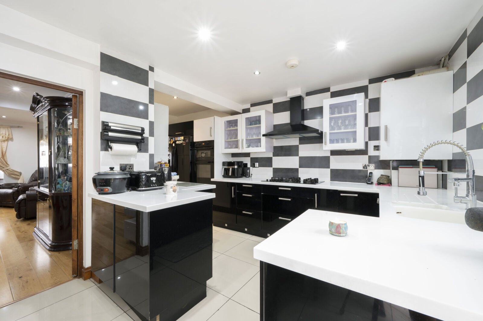 House Myrtle Grove in Greater London