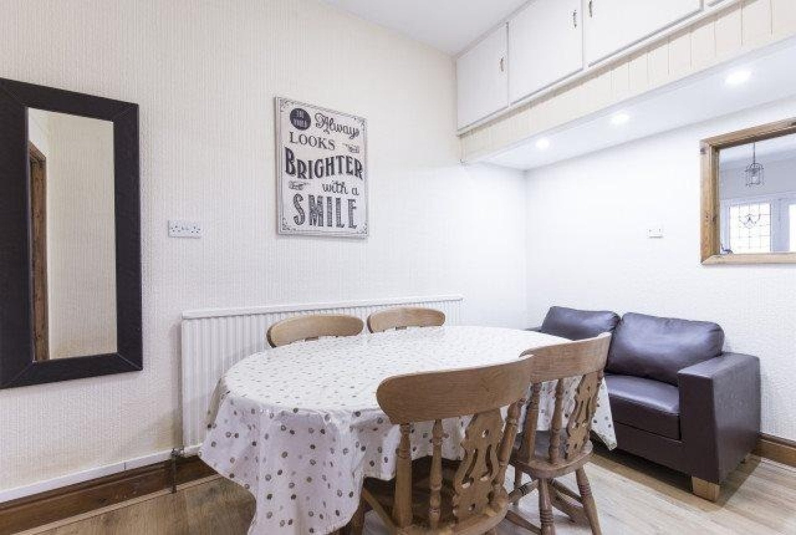 Room Wellesley Avenue in Hull
