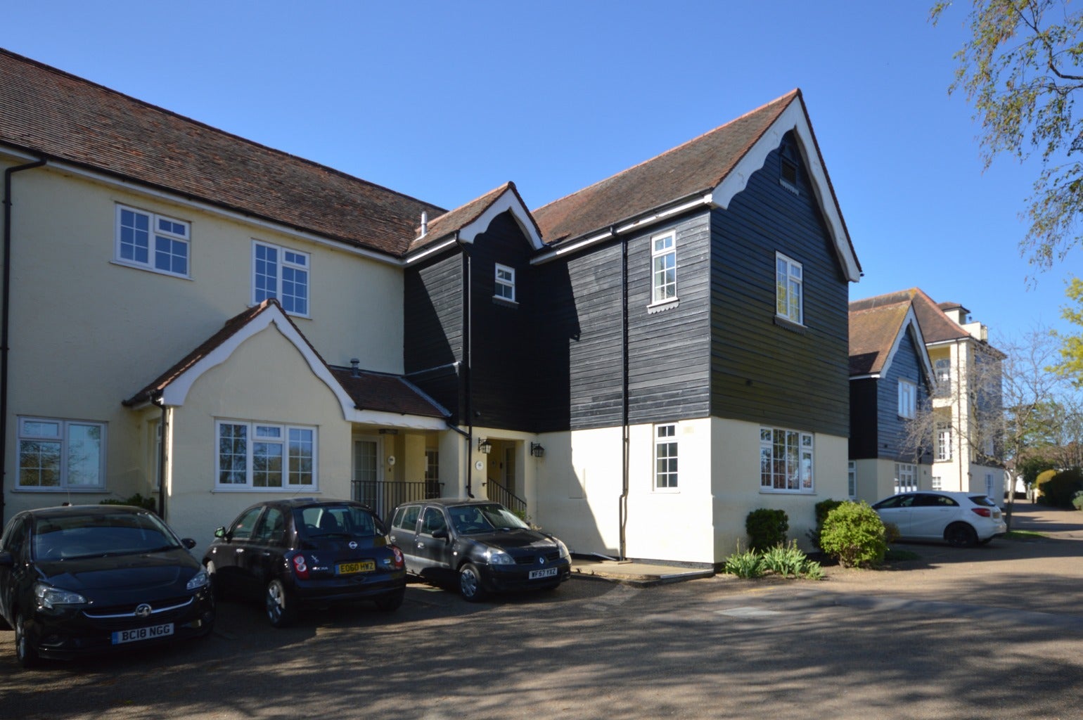 Flat Cedar Court in East Hertfordshire