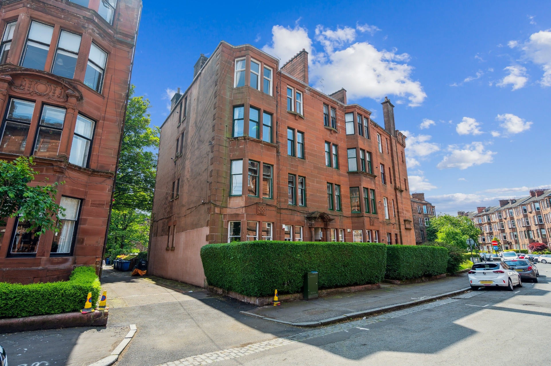 Flat Novar Drive in Glasgow