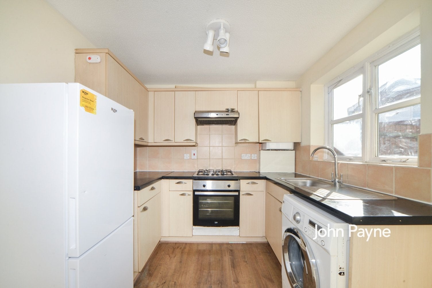 House Western Way in Greater London