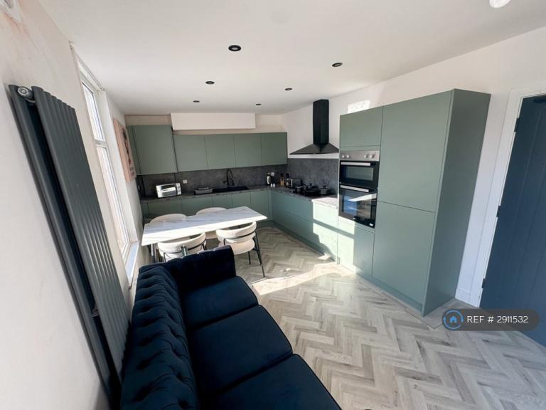 Room Alderson Street in Hartlepool