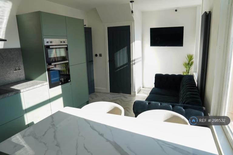 Room Alderson Street in Hartlepool