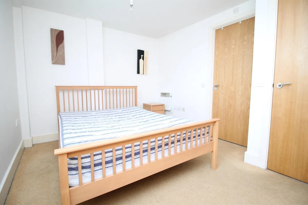 Flat Golate in Cardiff