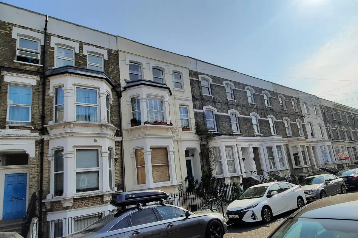 Flat Hetley Road in Greater London