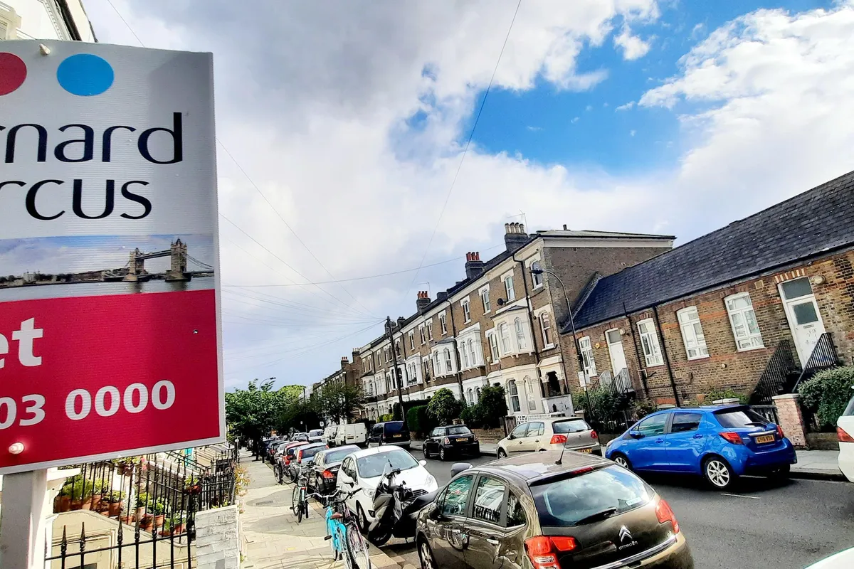 Flat Hetley Road in Greater London