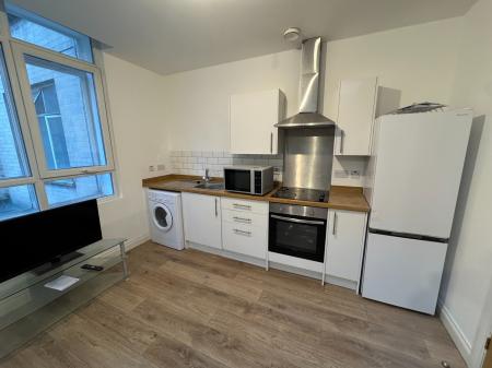 Flat Great Charles Street Queensway in Birmingham