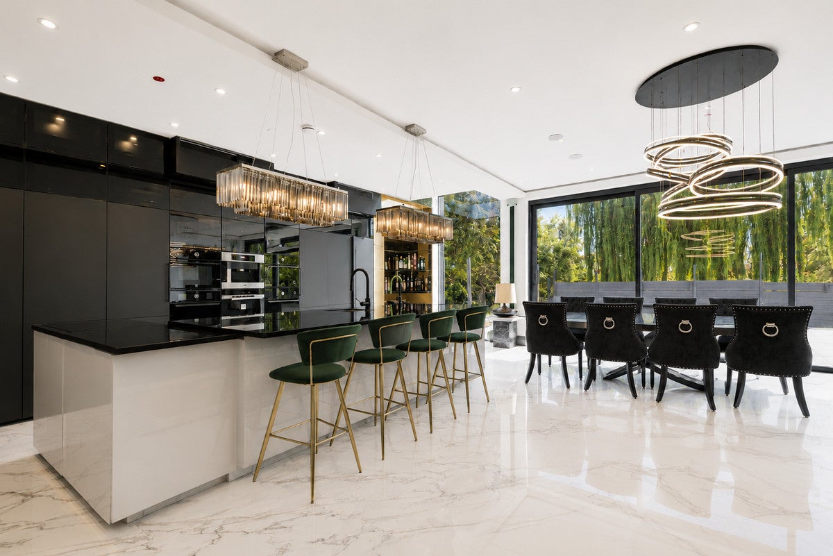 House Waggon Road in Greater London