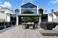 House Waggon Road in Greater London