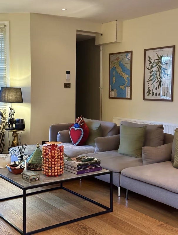 Room Bravington Road in City of Westminster