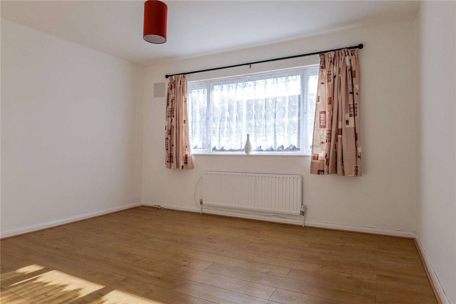 Flat Selva Court in Reading