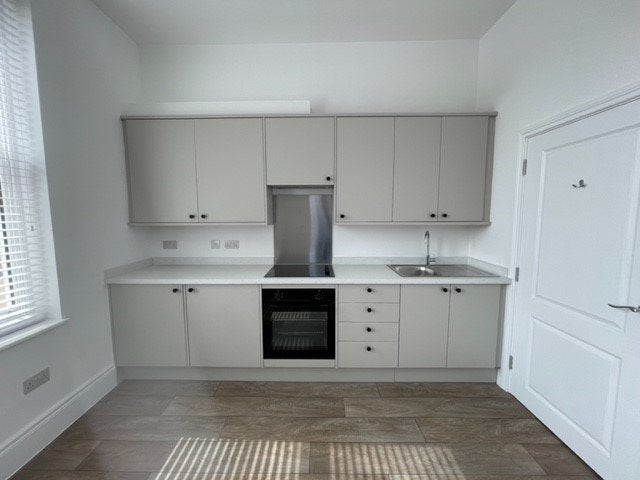 Flat Percy Road in Bournemouth