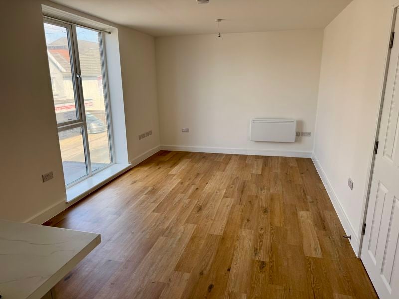 Flat Elm Grove in Hayling Island