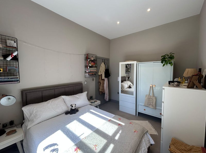 Room Cavendish Road in Greater London