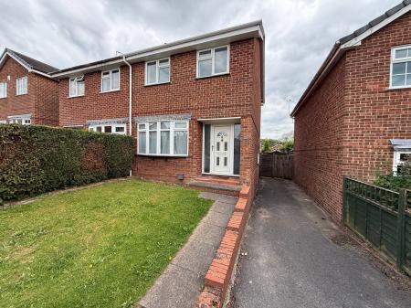 House Mayfield Road in East Staffordshire