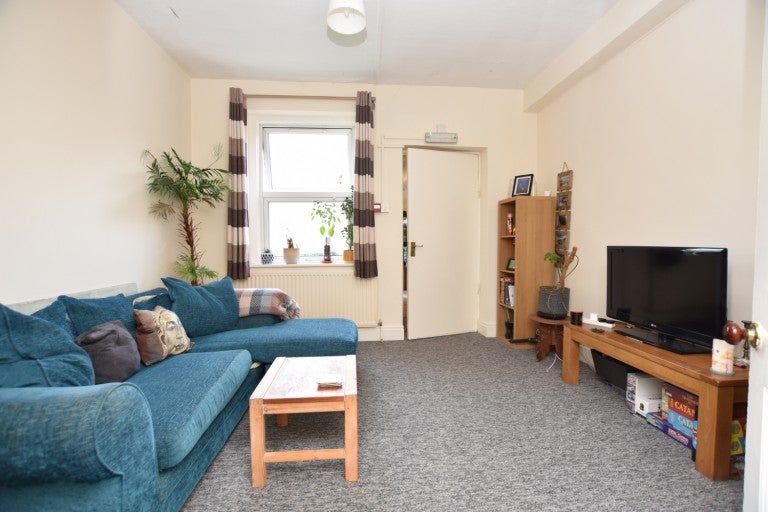 Flat Montrose Avenue in Bristol