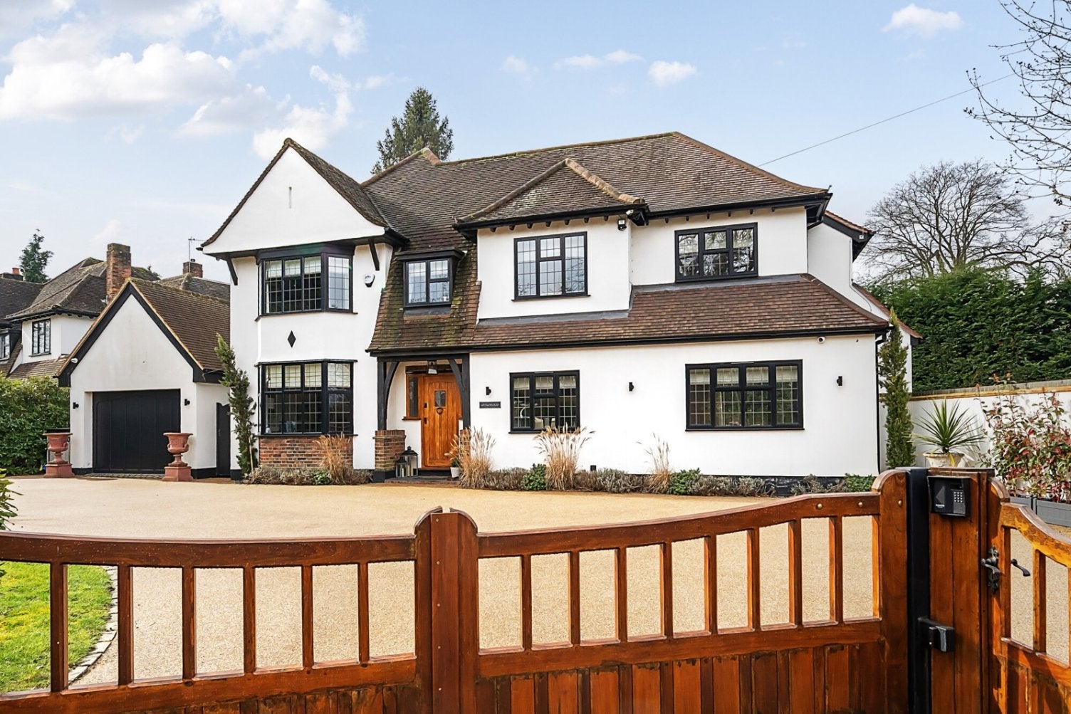 House Sherborne Road in Greater London