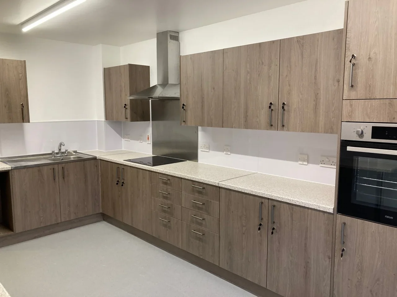 Room Vernon Close in Borough of Spelthorne