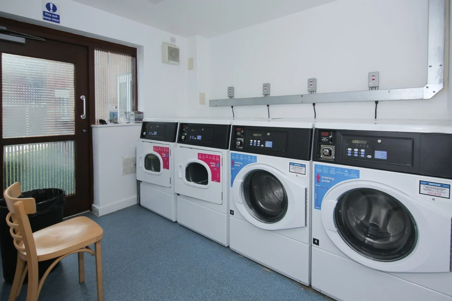 Room Vernon Close in Borough of Spelthorne
