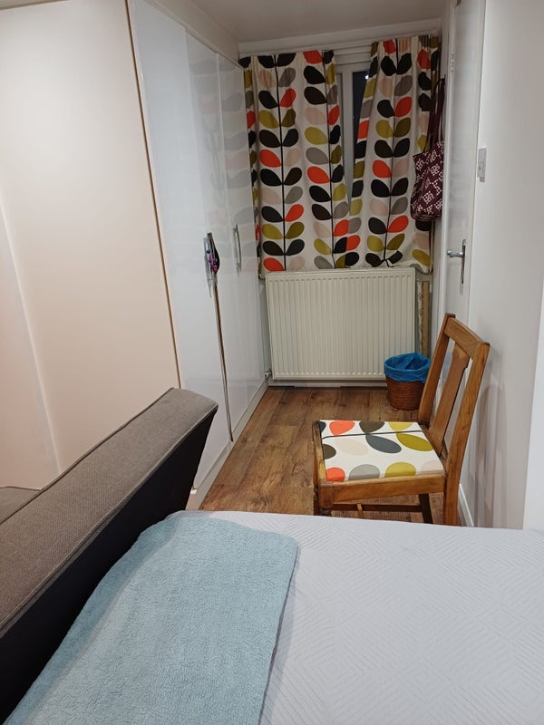 Room Laleham Road in Greater London