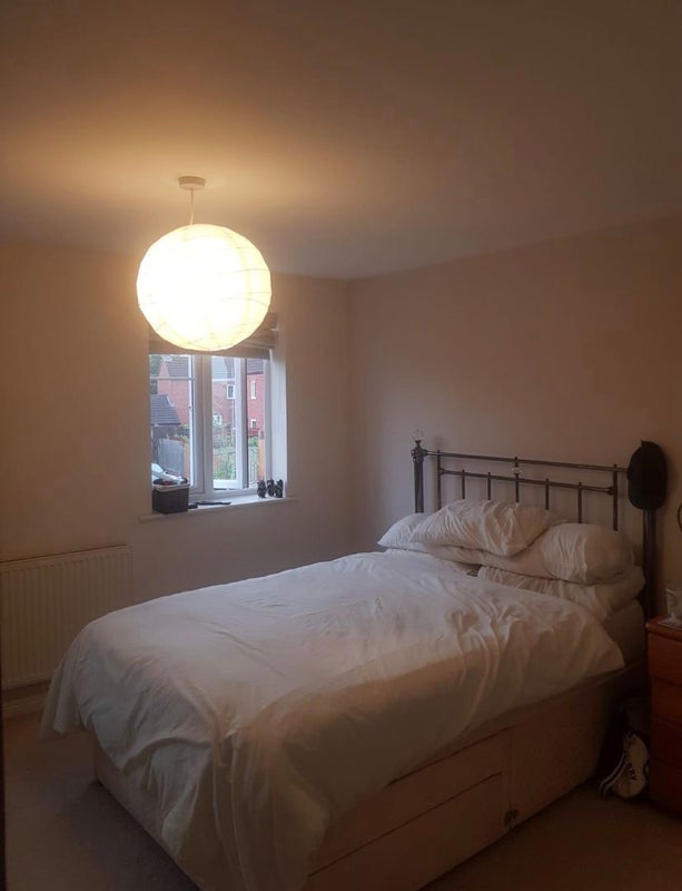 Room Blandamour Way in Bristol