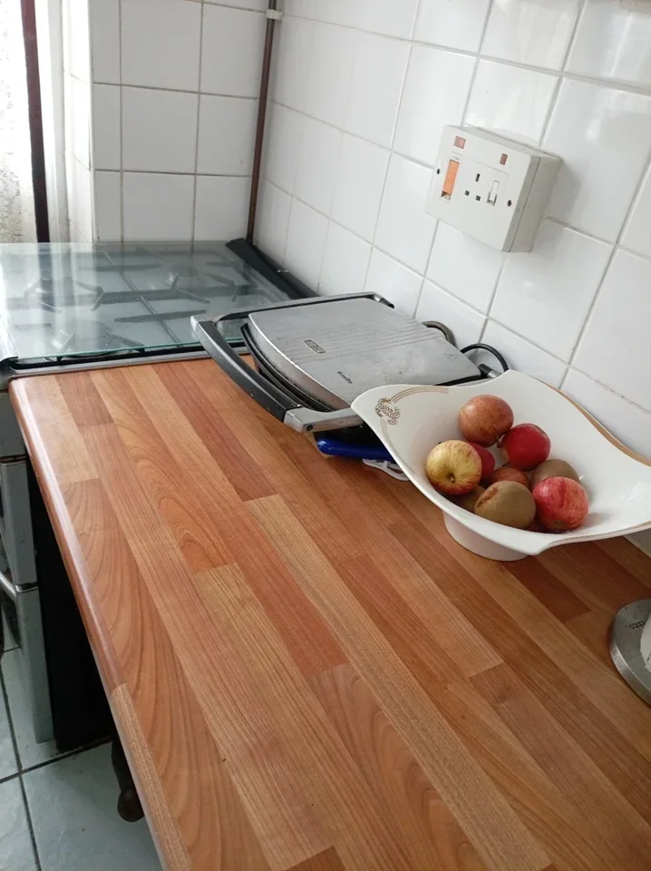 Room Valence Avenue in Greater London